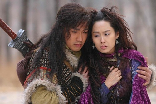 Hồ Phỉ - Viên Tử Y của Nhiếp Viễn –Chu Ân trong phim Tuyết Sơn Phi Hồ, phiên bản 2006.