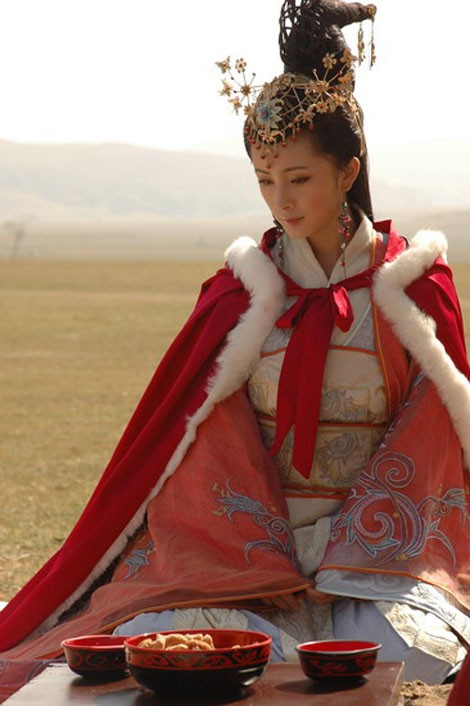 Nữ diễn viên trẻ Dương Mịch với tạo hình nàng Vương Chiêu Quân, phiên bản 2005.