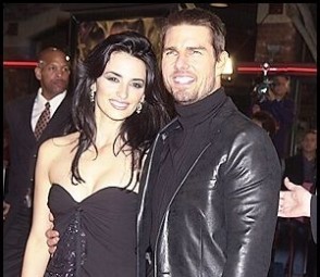 Tom Cruise với nữ diễn viên Penélope Cruz. Ảnh. Hollywood.com.