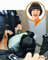 Vị trí số 10: Bị bắt vì ma túy - Bạn gái cũ của nam ca sĩ Lee Min-woo nhóm nhạc huyền thoại Shinhwa là AMY từng dính líu đến sử dụng một loại thuốc gây ảo giác và gây mê có tên Propofol và ngay lập tức đã bị cảnh sát bắt giữ, kết án 1 năm tù. Sự việc này khi đó đã làm dấy lên trong dư luận về việc các ngôi sao nước này có liên quan đến sử dụng các chất kích thích và ma túy.