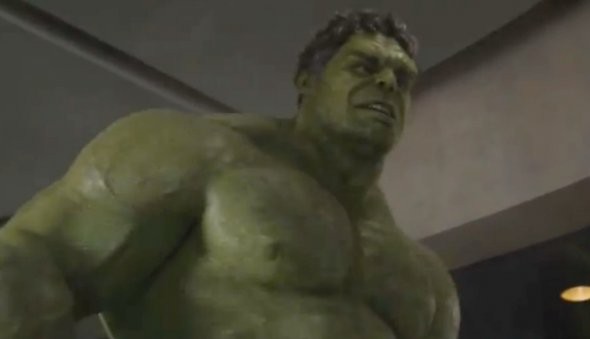 Sản phẩm cuối là nhân vật người khổng lồ xanh Hulk trông thật dữ tợn và y như thật.
