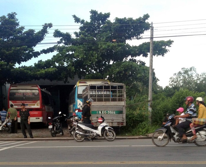 Nơi phát hiện hai xe ô tô chở thuốc lá lậu