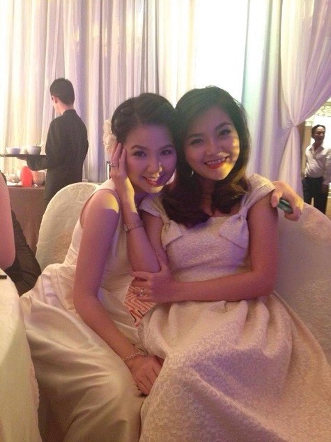 Ca sĩ Thanh Ngọc - cựu thành viên nhóm Mắt Ngọc cũng có mặt trong đám cưới của người bạn thân