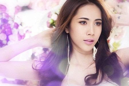 Với dòng nhạc chủ đạo Dance Pop, Thủy Tiên mang đến không gian âm nhạc tươi trẻ trong album sắp phát hành. (ảnh: Lê Thiện Viễn)