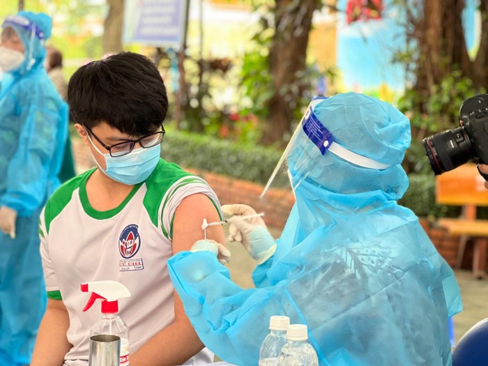 Thành phố Hà Nội đã tiêm 11,7 triệu mũi vắc xin phòng chống Covid-19 cho các đối tượng. (Ảnh: Yến Thư)