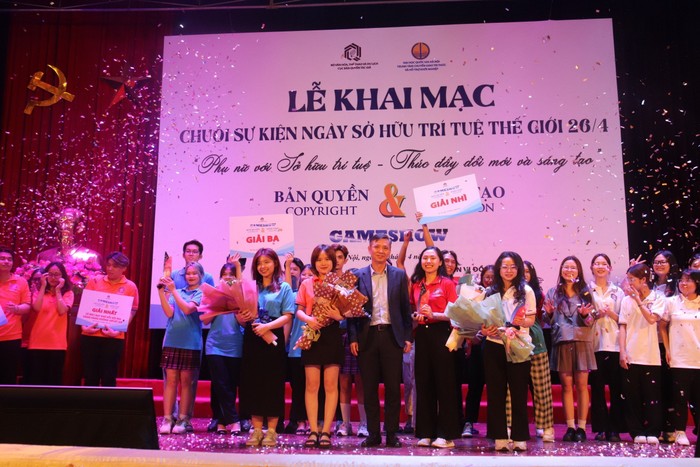 Trường Đại học Văn hóa Hà Nội và Học viện Phụ nữ Việt Nam đồng giải Ba lần lượt với 295 và 328 điểm.