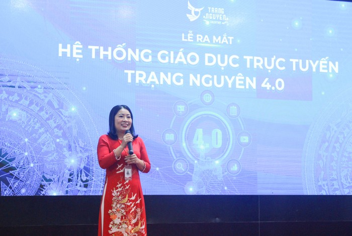 Bà Trịnh Thị Hương, Tổng giám đốc Công ty TNHH đầu tư giáo dục Trạng Nguyên. (Ảnh: Mạnh Đoàn)