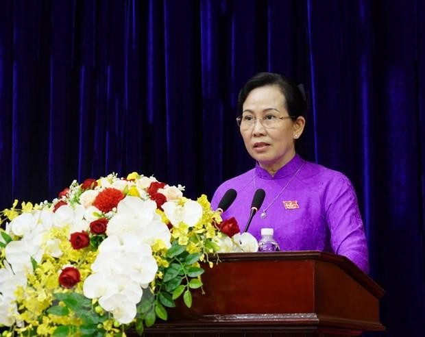 Bà Lê Thị Thủy, Bí thư Tỉnh ủy, Chủ tịch HĐND tỉnh Hà Nam phát biểu tại kỳ họp.