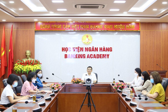 Hội thảo khoa học “Nâng cao đạo đức cán bộ ngân hàng thông qua bộ chuẩn mực đạo đức”.