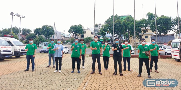 Tình nguyện viên Trường Đại học Y Khoa Phạm Ngọc Thạch nhận nhiệm vụ tại Trung tâm cấp cứu 115 Thành phố Hồ Chí Minh (Ảnh NVCC)