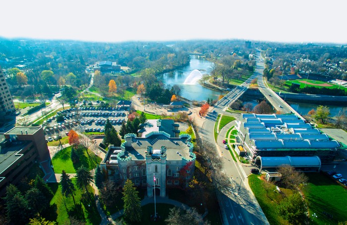 Fanshawe College là một trong những trường cao đẳng lớn nhất tại tỉnh bang Ontario, Canada.