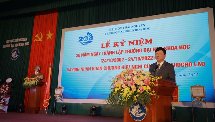 Phó Giáo sư, Tiến sĩ Hoàng Văn Hùng – Giám đốc Đại học Thái Nguyên phát biểu tại buổi lễ