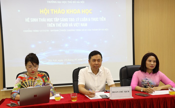 Sau buổi lễ, Trường Đại học Thủ đô Hà Nội tổ chức Hội thảo khoa học: &quot;Hệ sinh thái học tập, sáng tạo: Lý luận và thực tiễn trên thế giới và Việt Nam&quot;.