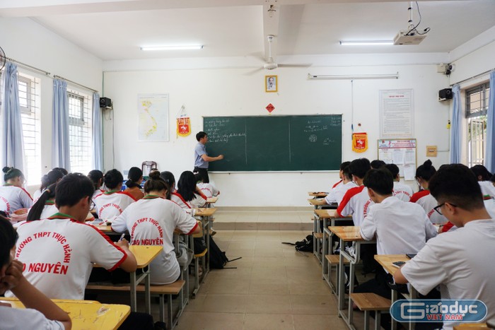 Học sinh lớp 12 tỉnh Đắk Lắk ôn thi cho kỳ thi tốt nghiệp trung học phổ thông 2023.