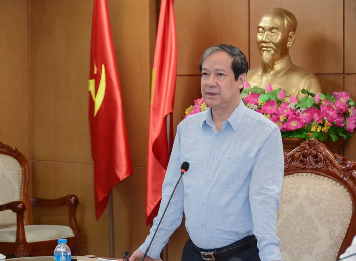 Bộ trưởng Nguyễn Kim Sơn lưu ý Ban chỉ đạo thi các địa phương phát huy tinh thần, trách nhiệm, tổ chức thành công kỳ thi. Ảnh: Bộ Giáo dục và Đào tạo