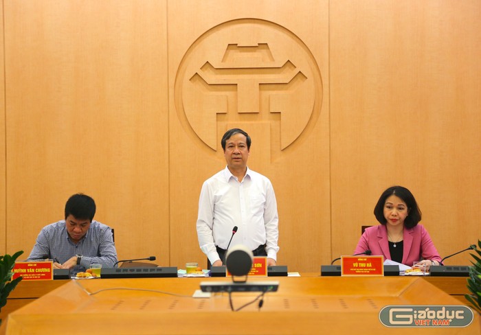 Bộ trưởng Nguyễn Kim Sơn cho biết, Hà Nội có nhiều đặc thù nên rất được Bộ quan tâm về công tác chuẩn bị cho kỳ thi. Ảnh: Phạm Minh