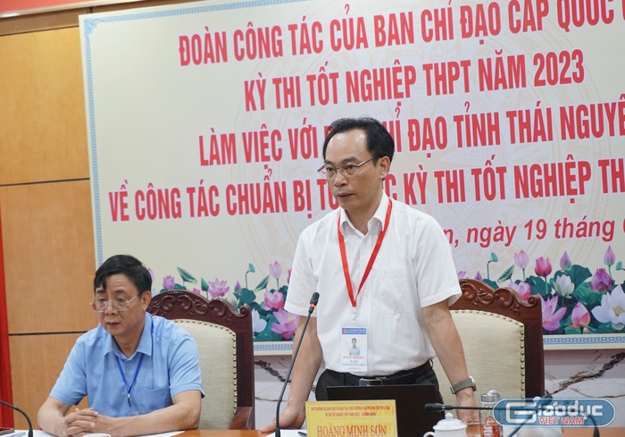 Thứ trưởng Hoàng Minh Sơn lưu ý việc bảo mật an toàn tuyệt đối với đề thi, nhất là trong phòng thi. Ảnh: Phạm Minh