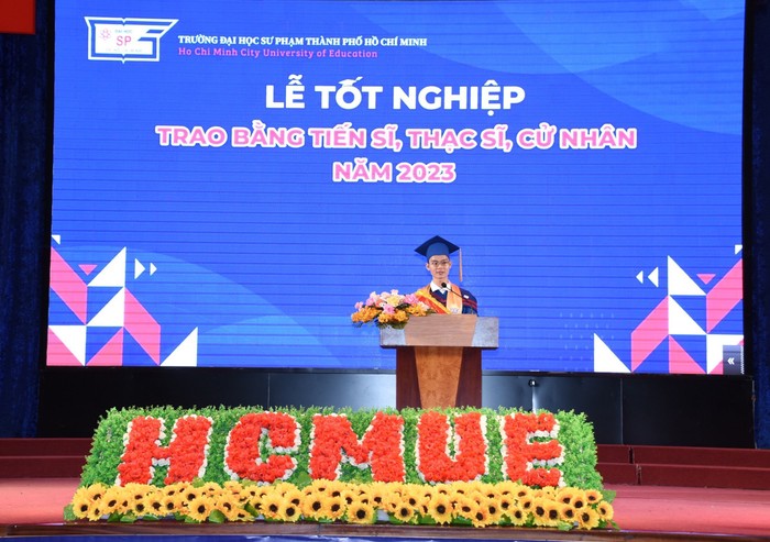Nguyễn Hoàng Gia Khánh chia sẻ tại buổi lễ tốt nghiệp. Ảnh: NVCC