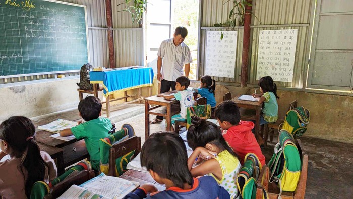 Nhiều địa phương chọn phương án biệt phái giáo viên nhưng thực tế, chế độ giáo viên biệt phái còn những bất cập. Ảnh minh hoạ: Trần Phương