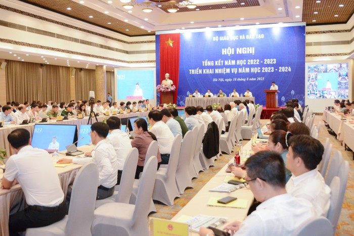 Hội nghị tổng kết năm học 2022 - 2023, triển khai nhiệm vụ năm học 2023 - 2024 được tổ chức vào chiều ngày 18/8.