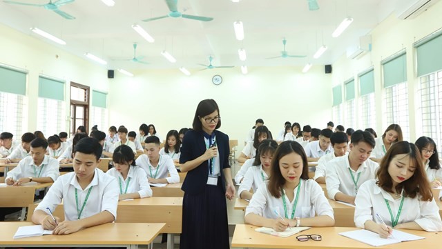 Theo lãnh đạo nhiều trường đại học, chi phí đầu tư cho hoạt động kiểm định rất tốn kém. Ảnh minh họa: Báo Chính phủ