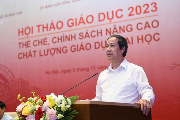Bộ trưởng Bộ Giáo dục và Đào tạo Nguyễn Kim Sơn phát biểu tại Hội thảo.