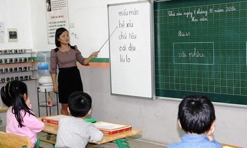 Có nhiều ban giám hiệu nhà trường không đứng lớp nhưng vẫn nhận phụ cấp (Ảnh: hanoistar.edu.vn).