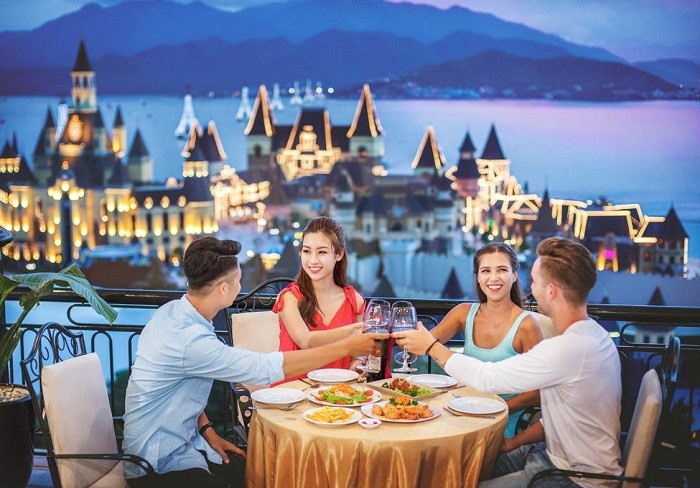 Vinpearl Festive Holidays: đón lễ ở thiên đường, tưng bừng nhận quà khủng.