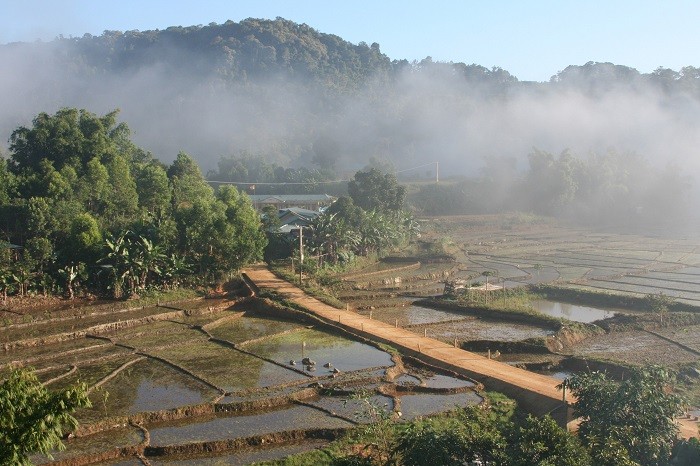 Kinh tế thị trường mới đến đây từ những quán tạp hóa của người kinh mang lên (Ảnh: tác giả cung cấp).