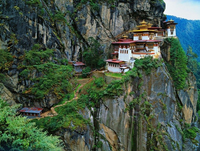 Lần đầu tiên bay thẳng Hà Nội – Bhutan với mức giá tiết kiệm 9 triệu đồng so với giá tour thông thường.