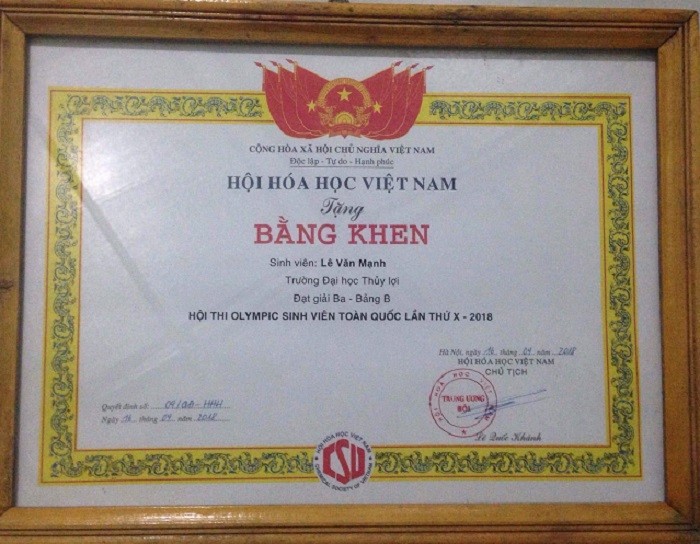 Bằng khen Mạnh được nhận giải 3 tại cuộc thi Olympic hóa học toàn quốc. (Nguồn ảnh: Nhân vật cung cấp)