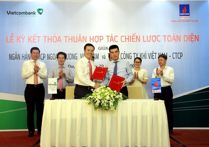 Ký kết hợp tác toàn diện với Vietcombank.