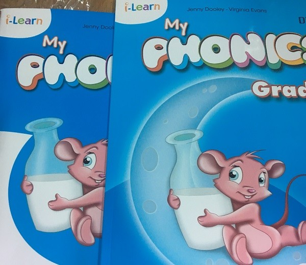 Sách tiếng anh i-Learn My Phonics Grade 1 (Ảnh: tác giả cung cấp).