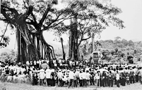 Quốc dân đại hội họp ở Tân Trào để thông qua những quyết sách lớn là minh chứng rõ nét thể hiện tinh thần đại đoàn kết dân tộc. Ảnh tư liệu