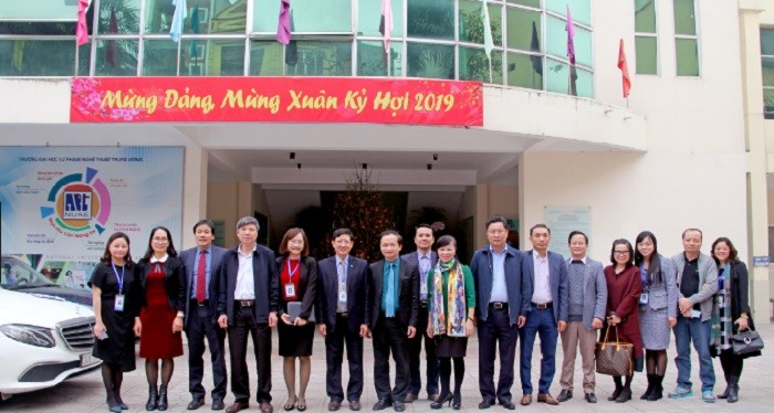 Trường đại học sư phạm Nghệ thuật Trung ương tiếp đoàn công tác của Quốc hội ảnh 5