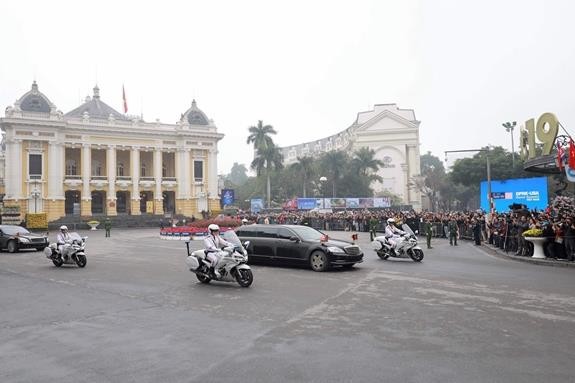 Chủ tịch Triều Tiên Kim Jong Un đã tới Hà Nội.