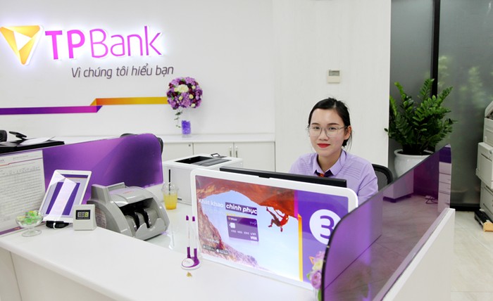 Nhân viên chuyên nghiệp, thân thiện, phòng giao dịch hiện đại, TPBank được đánh giá là một trong những ngân hàng có chất lượng phục vụ tốt nhất Việt Nam.