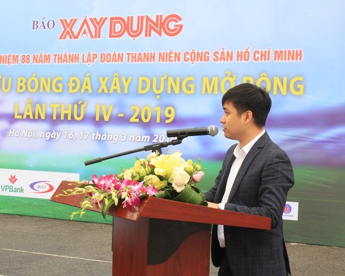 Ông Nguyễn Sơn Tùng - Phó Tổng Biên tập Báo Xây dựng phát biểu bế mạc.