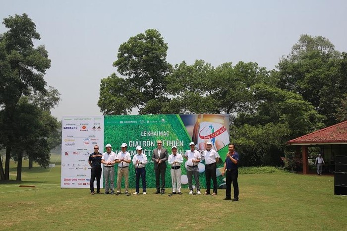 Giải Golf Từ thiện Thường niên ‘Vì trẻ em Việt Nam’ – Swing For The Kids 2019 của Báo Đầu tư chính thức khởi tranh năm thứ 13 liên tiếp.