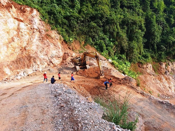 Cung đường các thầy cô đến với các địa điểm huyện Vị Xuyên, tỉnh Hà Giang để làm tình nguyện (Ảnh: NB).