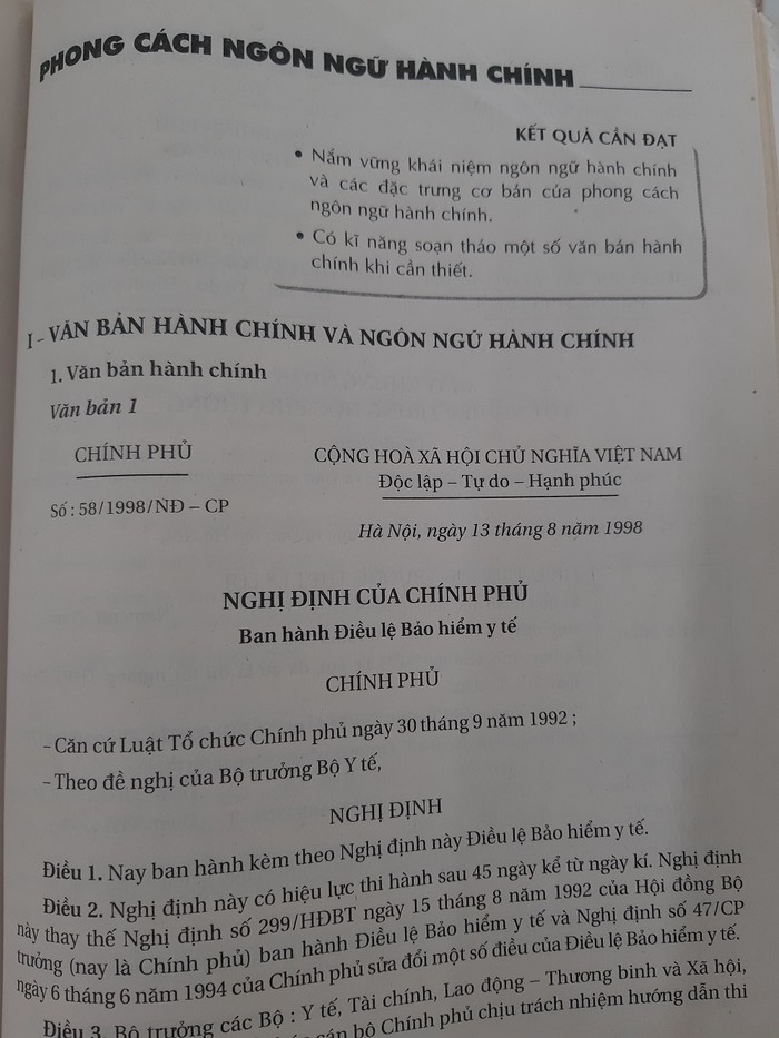 Phong cách ngôn ngữ hành chính (Ảnh: tác giả cung cấp).