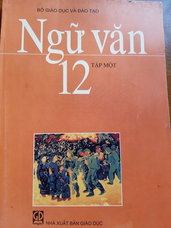 Sách Ngữ văn lớp 12 tập 1 (Ảnh: tác giả cung cấp).