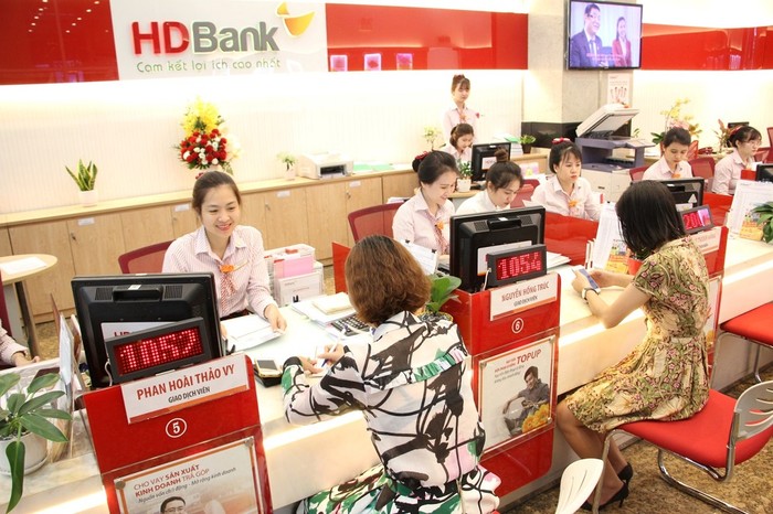 Cùng HDBank vi vu thế giới.