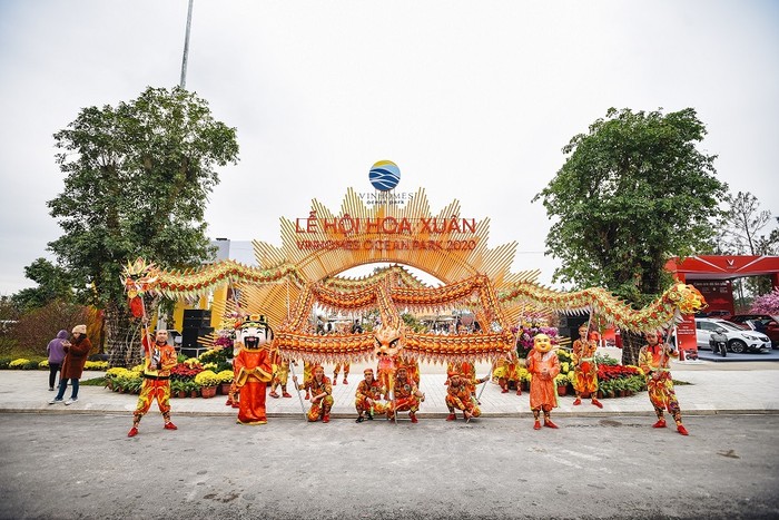 Ngọc Hoàng và các Táo vi hành quên lối về ở “đảo hoa đào” ảnh 14