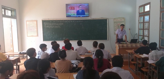 Tiết học của thầy và trò một trường trung học phổ thông ở tỉnh Sơn La. (Ảnh: website Nhà trường).