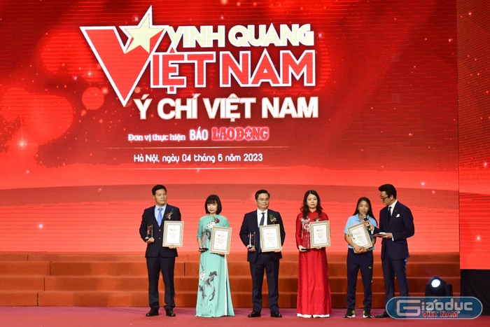 Huỳnh Như – Đội trưởng Đội tuyển Bóng đá nữ Quốc gia Việt Nam chia sẻ trong Chương trình Vinh quang Việt Nam năm 2023. Ảnh: Ngọc Mai.