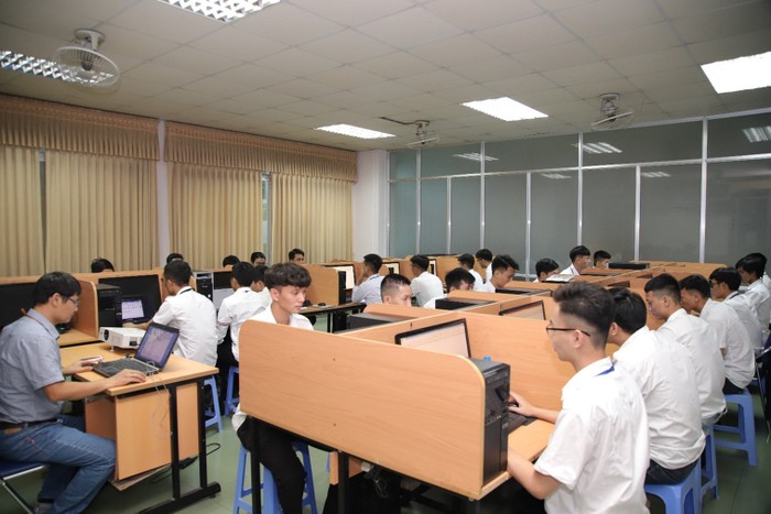 Sinh viên Trường Đại học Công nghiệp Thành phố Hồ Chí Minh. Ảnh website nhà trường