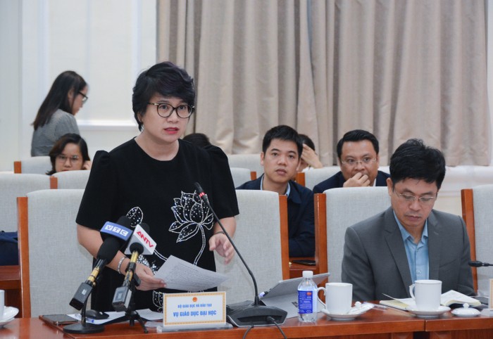 Vụ trưởng Vụ Giáo dục đại học Nguyễn Thu Thủy chia sẻ tại họp báo