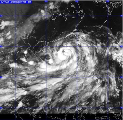 Bão Utor qua ảnh mây vệ tinh.