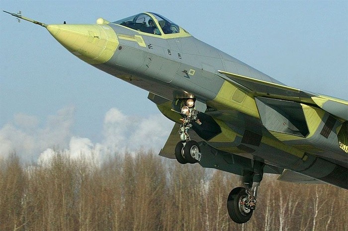 Theo một thông tin được báo chí Hàn Quốc đăng tải gần đây, mẫu máy bay T-50 PAK FA đã được cho phép tham gia chương trình dự thầu Đề án máy bay tiêm kích thế hệ III của Hàn Quốc KFX-III để cạnh tranh với F-15SE Silent Eagle, F-35 Lightning II và Eurofighter Typhoon.